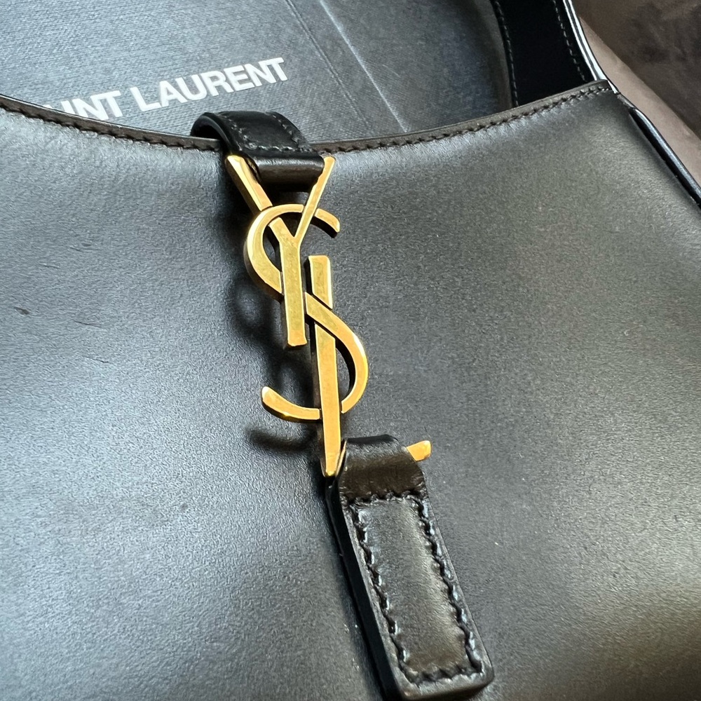 Yves Saint Laurent Le 5 A 7 Hobo Bag - Picture 7 of 14